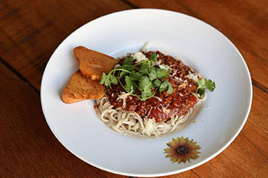 tomato-beef-noodle